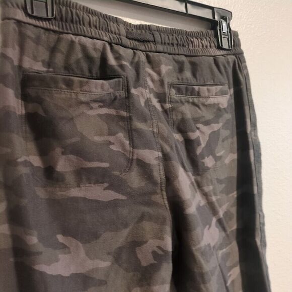 ATHLETA WOMEN'S 0 BLACK OLIVE GREEN ELASTIC WAIST CAMO FARALLON JOGGER PANTS - Picture 6 of 9
